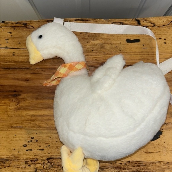 POCKETBOOK GOOSE TO HOLDS CHILDS TREASURES 12”H ZIPPER ADJUSTABLE STRAP - Picture 11 of 14